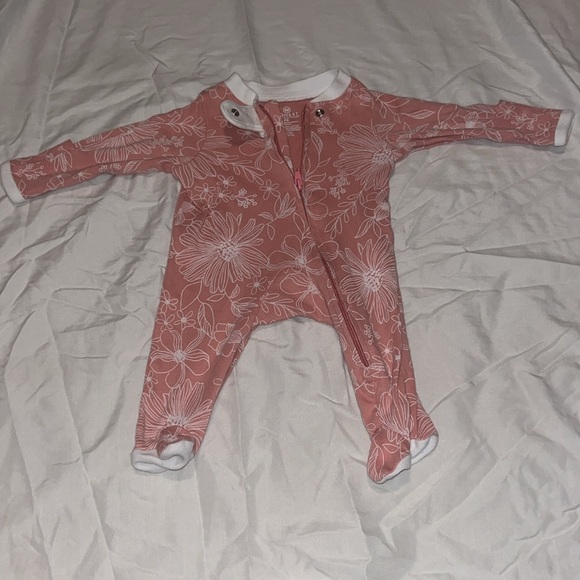 14 pcs. Preemie Bundle - Picture 6 of 11